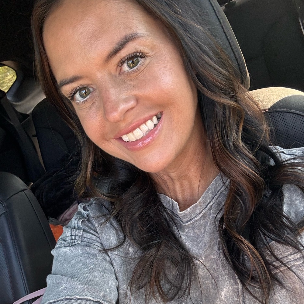 Meet your Posher, Monica